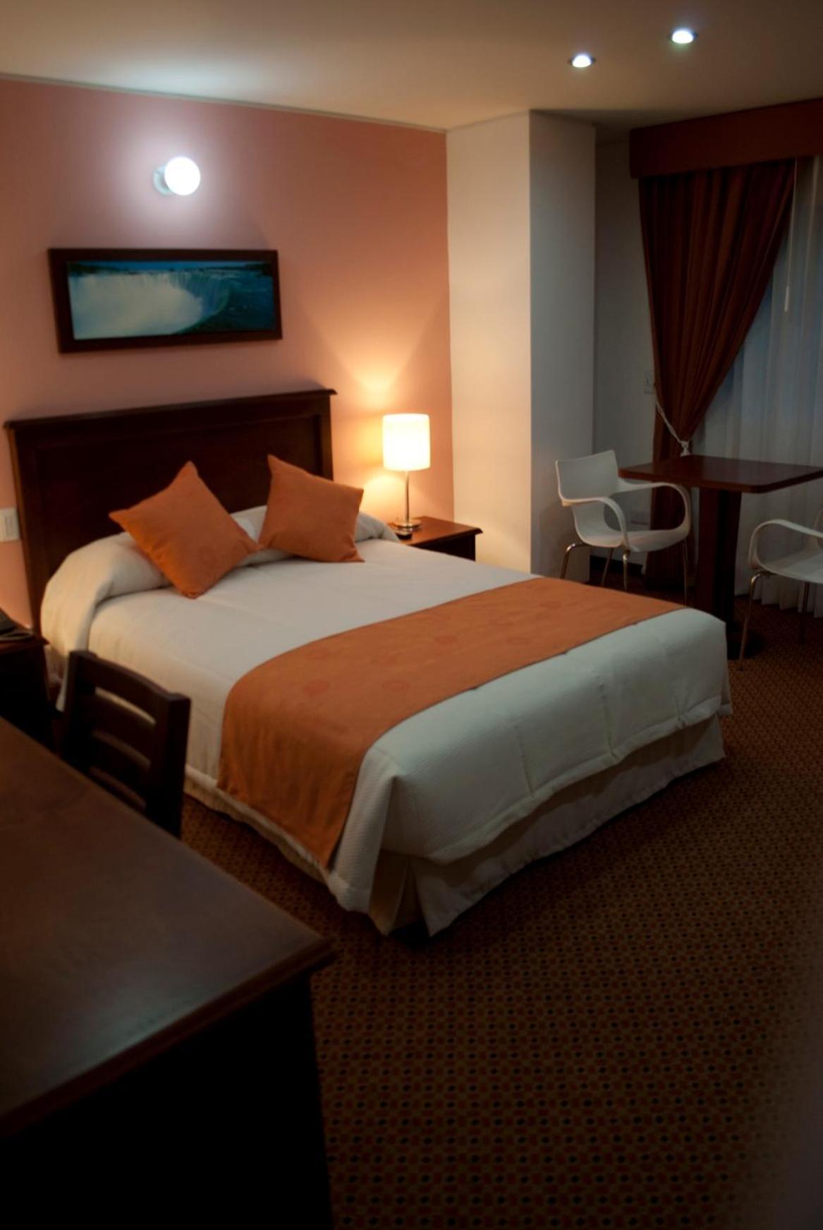 Blu Inn Hotel Богота Экстерьер фото