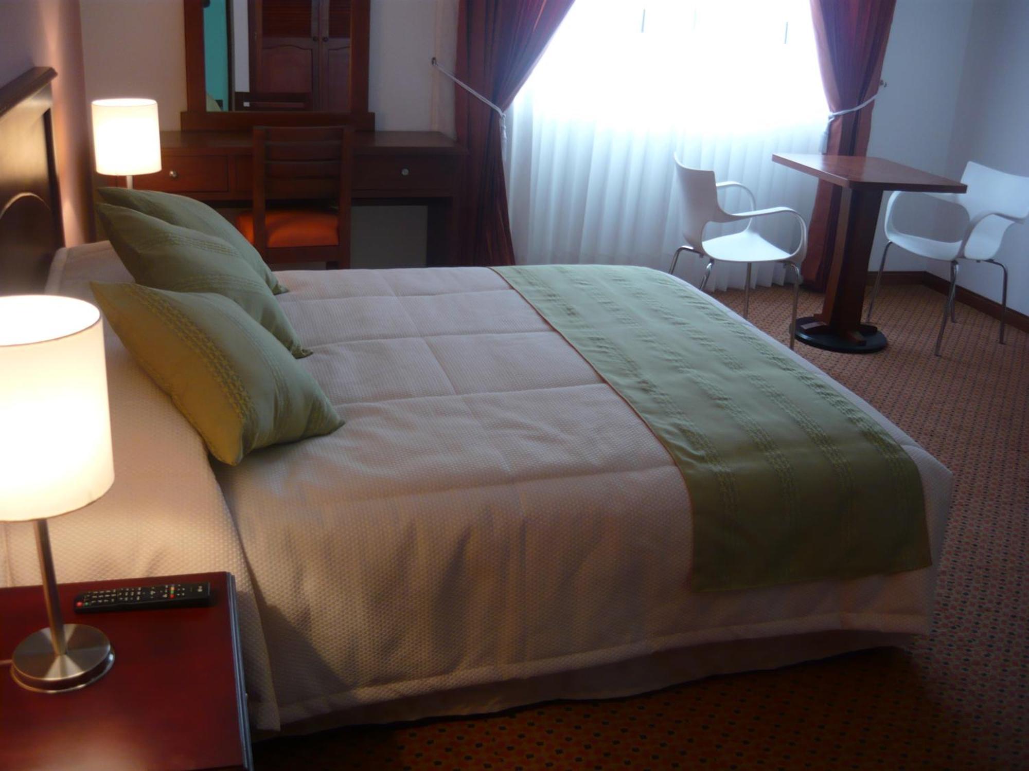 Blu Inn Hotel Богота Экстерьер фото
